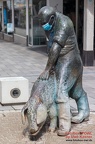 Skulpturen gegen Covid 19 - Schweinebrunnen