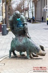 Skulpturen gegen Covid 19 - Schweinebrunnen